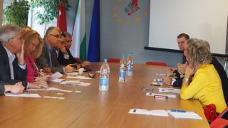 Представители на БСП се срещнаха с членове на Американската търговска камара 