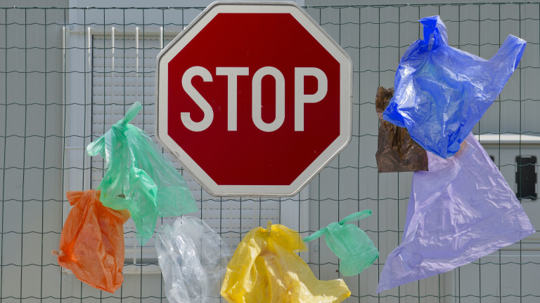 Китай казва "не" на пластмасата