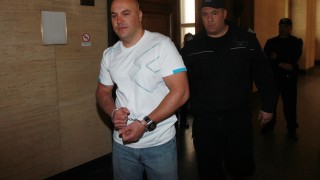 Оставиха в затвора банковия обирджия от Сливен