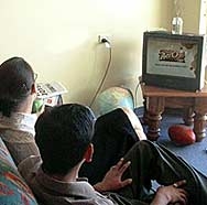 КЗК съставя 5 акта на търговци за незаконни телевизионни реклами