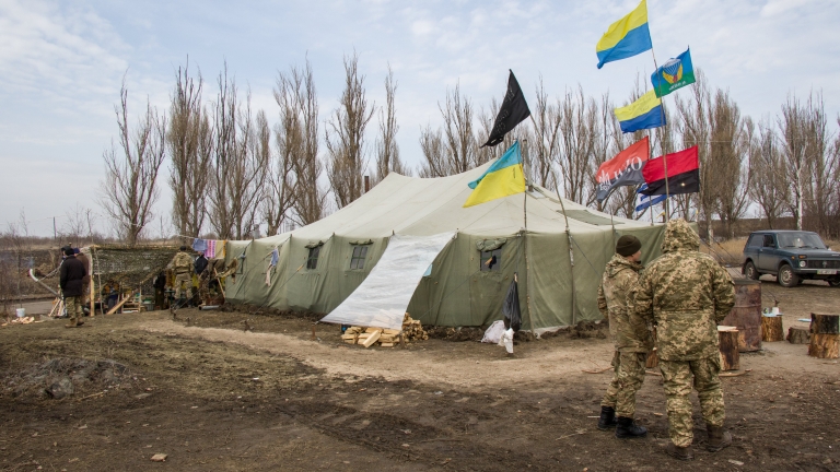 Трима убити и 16 ранени при боеве в Източна Украйна