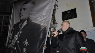 Участник в Луковмарш, легионер, свещеник и борец учредяват партия