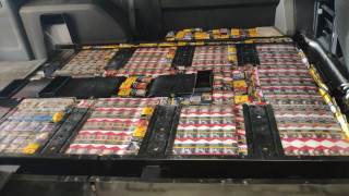 Митнически служители са задържали близо 8 килограма тютюн и 47