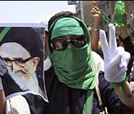 Опозицията в Техеран протестира с ютии и тостери