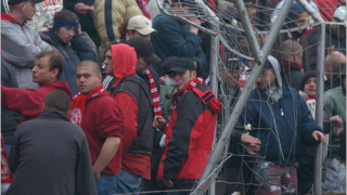 "Червените" фенове се млатиха и в Сливен