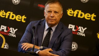 Изпълнителният директор на БФС Борислав Попов опита да влезе