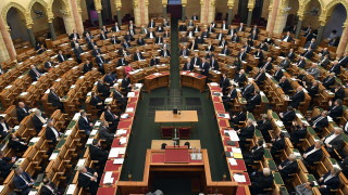 Председателят на парламента на Унгария заяви че одобряването на кандидатурата
