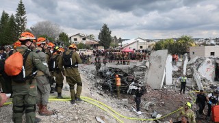 Най малко девет души загинаха при ракетен удар на Иран срещу