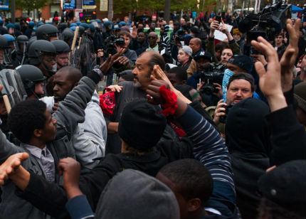 В Балтимор протестират заради смъртта на чернокож арестант