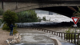 Милиони хора по света са изправени пред бедствие от наводнения