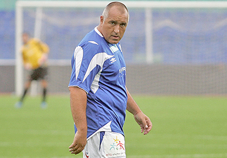 Борисов вкарва агенти във футбола