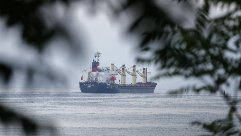 Още четири кораба са напуснали украинските пристанища, съобщава Ройтерс.
По информация
