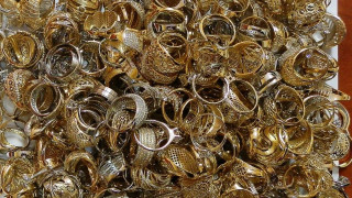 Митничари хванаха контрабандни златни накити за близо 100 000 лева