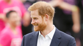 Както при всеки женен мъж очакваме да видим на ръката