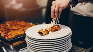 Няма данни за лица инфектирани с коронавирус чрез храна