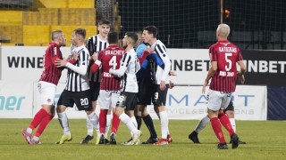 Локомотив София се раздели с нападателя Карим Бухмиди Първият мач