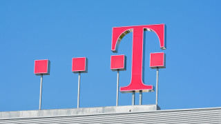 Пуснатата за продажба Telekom Romania, за която наддава и Спас Русев, освобождава 700 служители