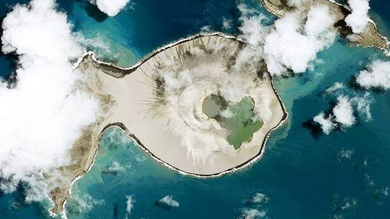 Как един остров се появи в Тихия океан