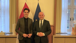 Евродепутатът Илхан Кючюк поведе демонстрация във Виена с настояване за