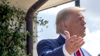 Компания Meta възстанови достъпа на бившия американски президент Доналд Тръмп