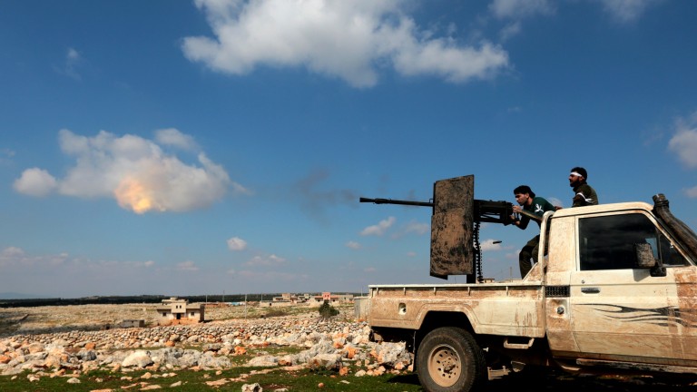 Проправителствени сили в Сирия обстрелваха позиции на Турция в северната
