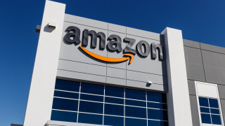 Американският технологичен гигант Amazon замразява наемането на служители в бизнеса