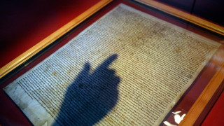 45 годишен мъж е бил арестуван по подозрение че се е