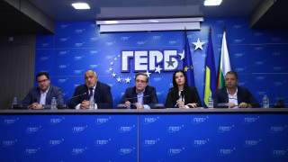 Демокрация и свобода не може да се защитават и отстояват