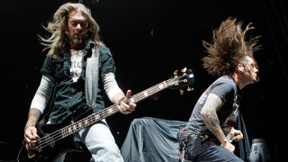 През юли стана ясно че близо 20 години след разпадането