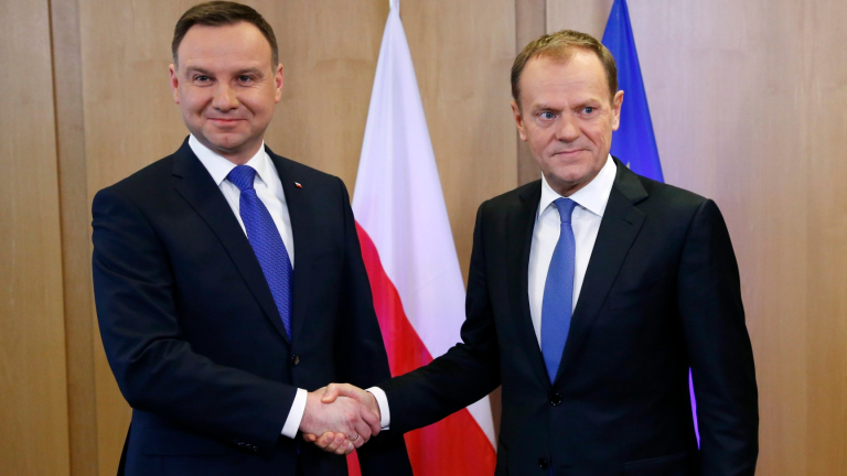 Туск не е много ентусиазиран за мерките на Брюксел спрямо Полша