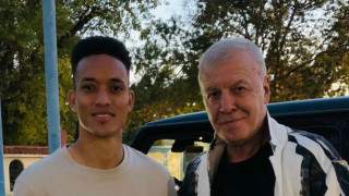 Капитанът на Левски Вендерсон Цунами направи уникален подарък