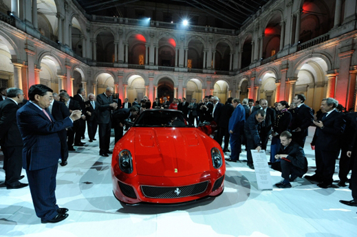 Представиха Ferrari 599 GTO с церемония в Модена