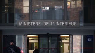 Втори пореден ден бившият президент на Франция Никола Саркози е