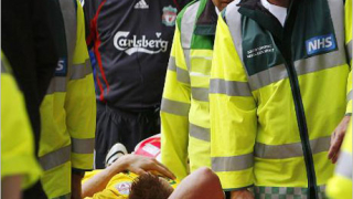 Рийзе и Карагър ще отсъстват от терените близо месец