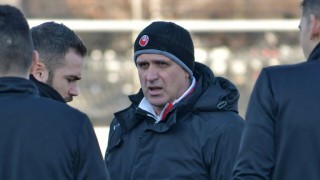 Треньорът на Локомотив Пловдив Бруно Акрапович коментира предстоящия мач