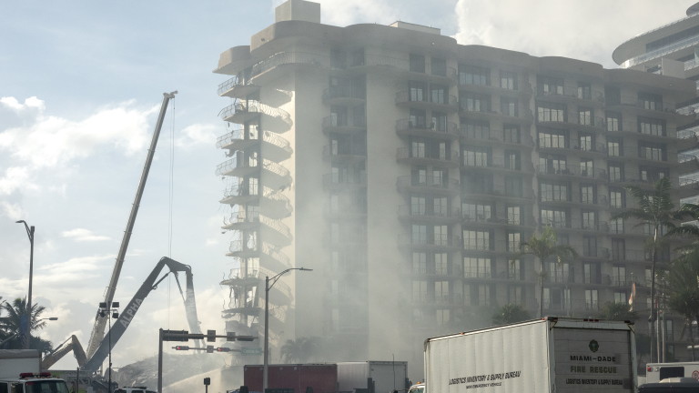 Броят на загиналитеамериканския щат Флорида, нарасна до петима в събота.