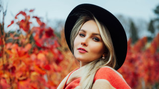 Октомври е тук есента е тук и въпреки че слънцето