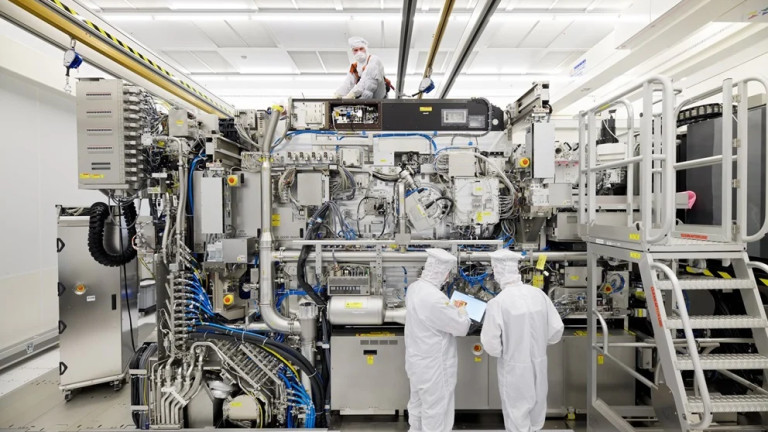 Топ производителят на чипове в Европа ще инвестира по €100 милиона годишно във фабриката в Берлин