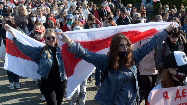 Над 60 души са арестувани на женско шествие в Минск