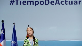 Грета Тунберг обвини политиците и бизнеса, че "тупат топката" с климатичната криза 