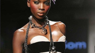 Коланът - любимият летен аксесоар