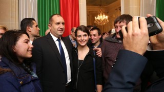 Румен Радев: България се гордее с успехите на българите в чужбина 