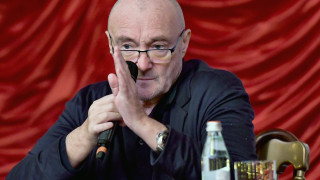 Какво прави Фил Колинс на рождения си ден