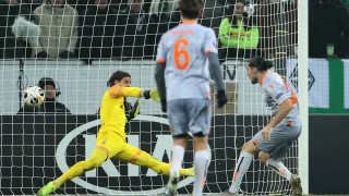 Истанбул Башакшхир елиминира водача в германската Бундеслига Борусия Мьнхенглдбах с