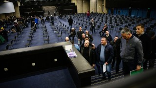 След дълъг процес на преброяване и регистриране на делегати конгресът