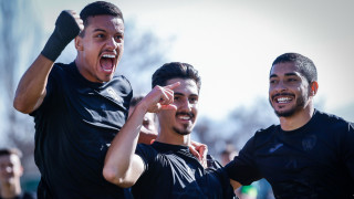 Станимир Стоилов не успя да сложи край на прокобата която