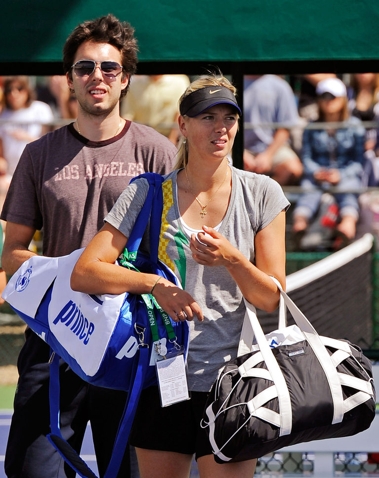Мария Шарапова и Саша Вуячич на турнира в Индиън Уелс през 2010 г.