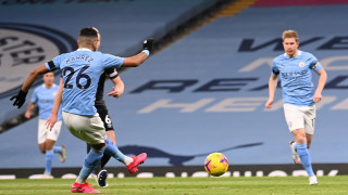 Рияд Марез който отбеляза и двата гола за Манчестър Сити