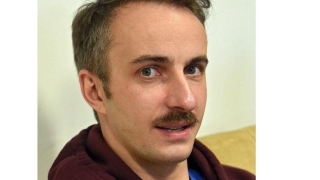 Полицията в Кьолн охранява водещ, обидил Ердоган