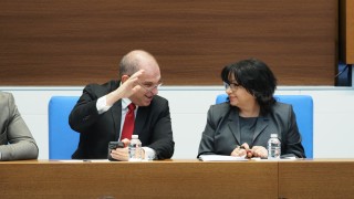 Гроздан Караджов: Обмяната на лева в евро в пощите минава безпроблемно